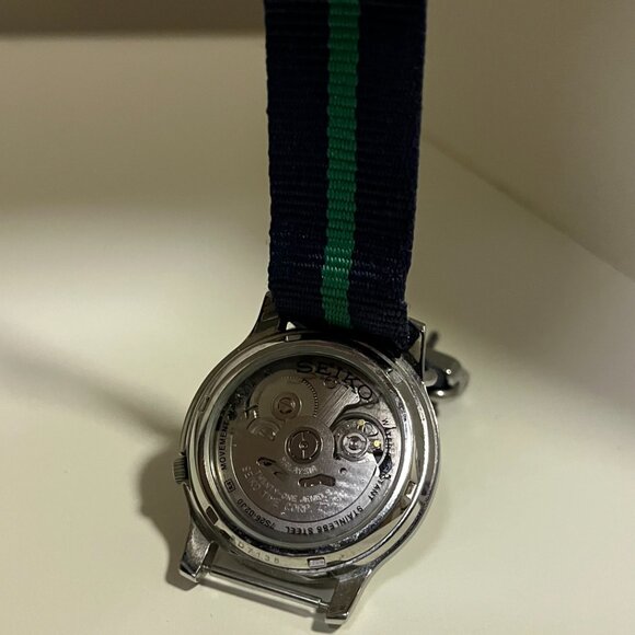 Seiko 5 Black Dial SNK809 37mm Automatic Watch with Nylon Straps - Great conditi - Picture 3 of 5